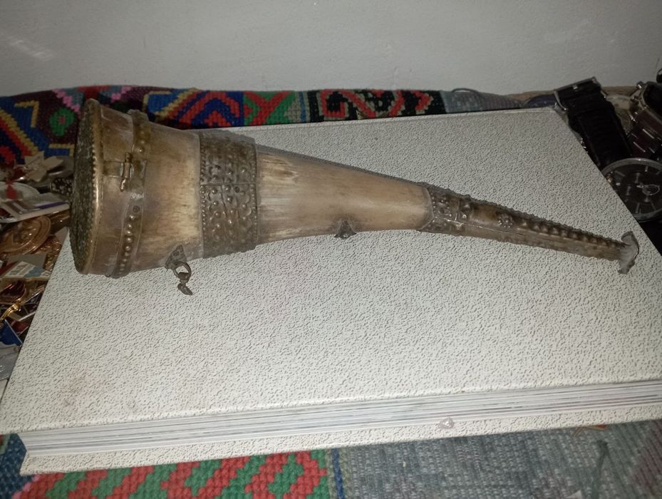 Antikvar buyumlar hammasi optim sotiladi