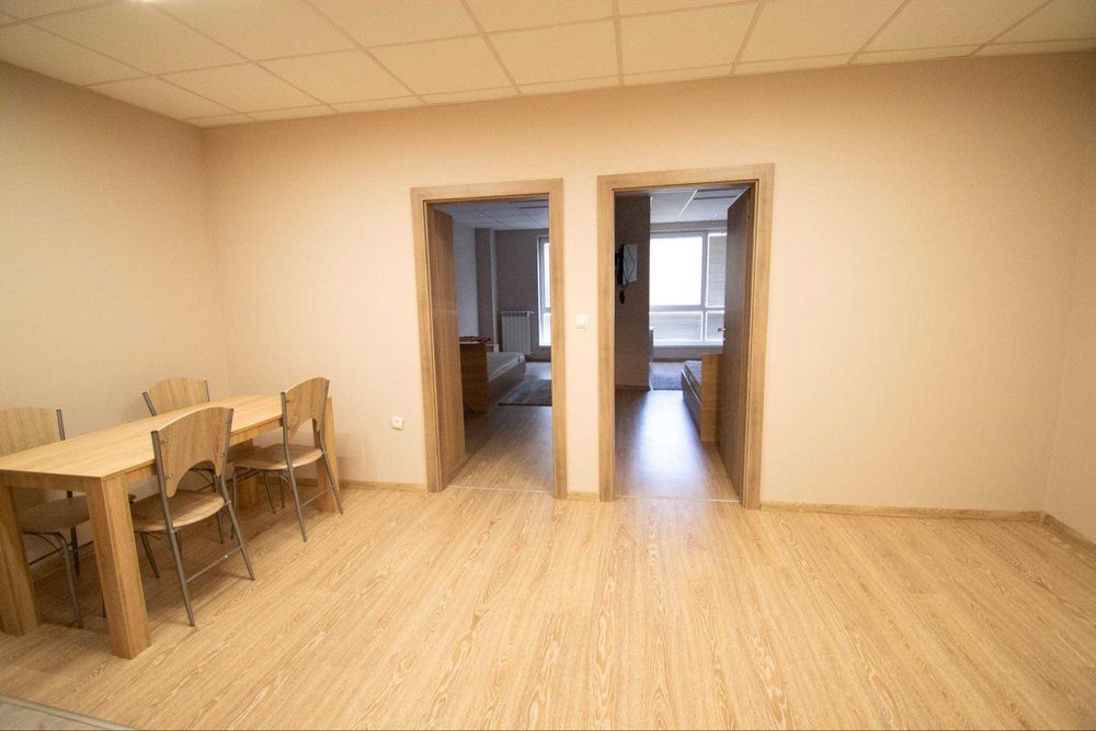 Тристаен имот в Студентски град