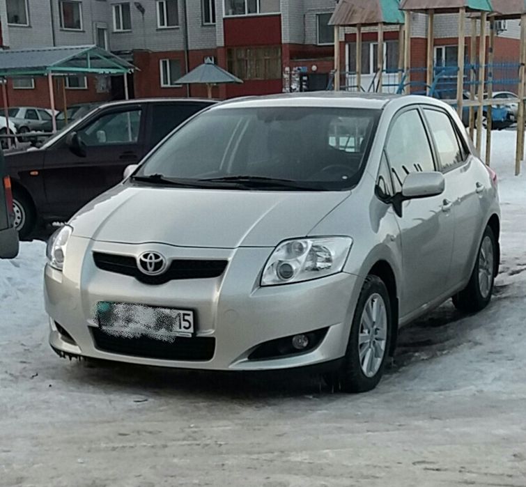 Продам Тойота Аурис