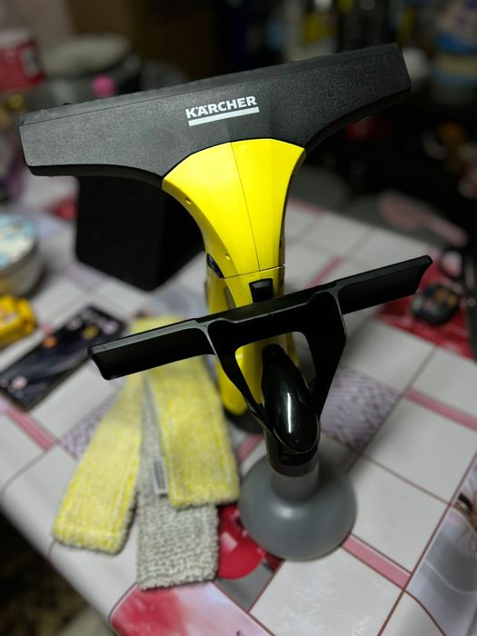 Стеклоочиститель от Karcher. Аппарат для мытья стекол.