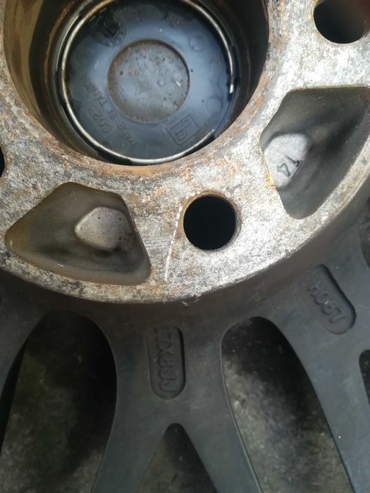 Продавам Джанти с нови гуми 205/50/17 5х114,3