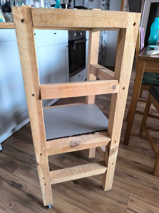 Ръчно правена монтесори кула