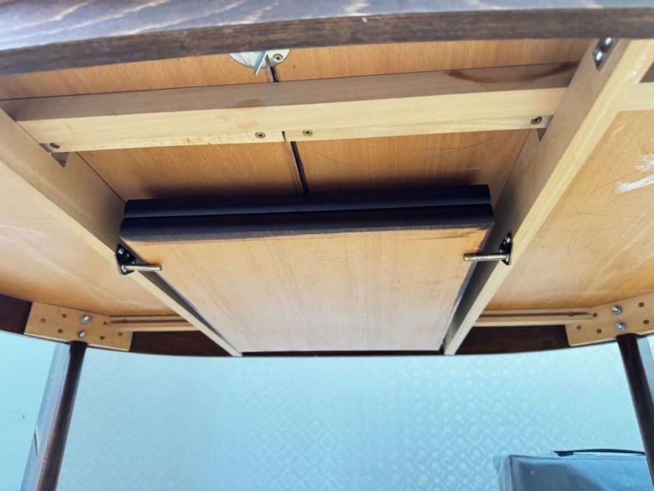 Стол для гостиной