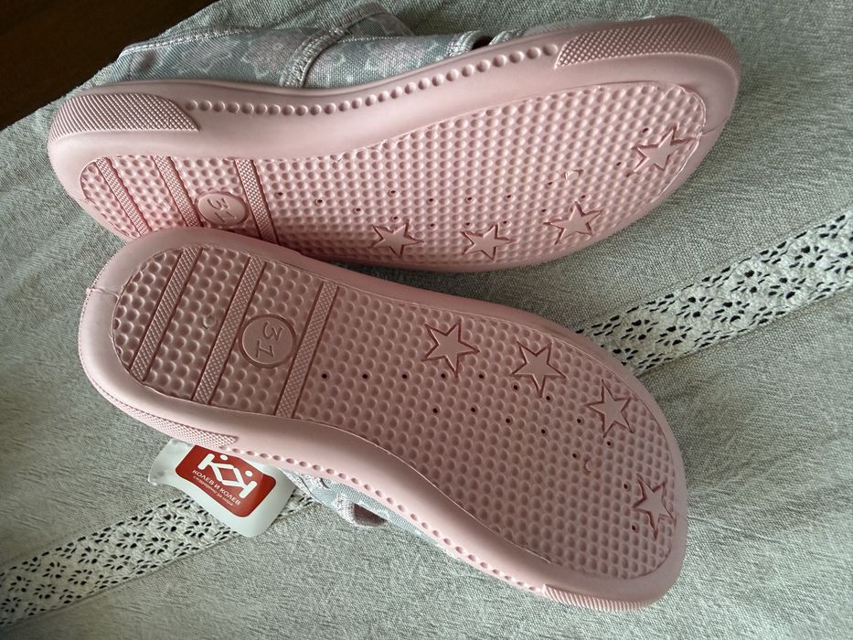 Детски пантофи н. 31, 34, 35