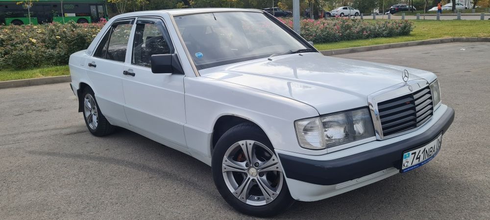 Мерседес Бенц  190й
