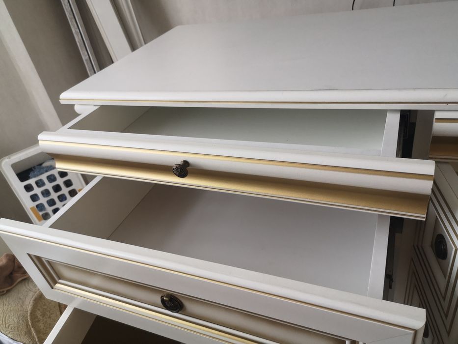 Комод в гостинную