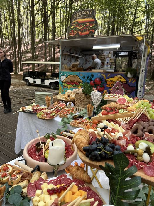 Bucatar traditional pentru nunti, botezuri, petreceri si pomeni