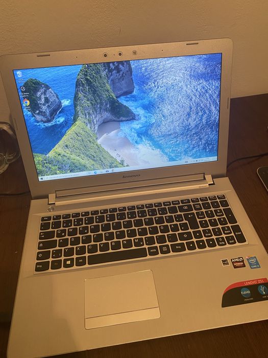 Vand/schimb laptop lenovo in stare buna…