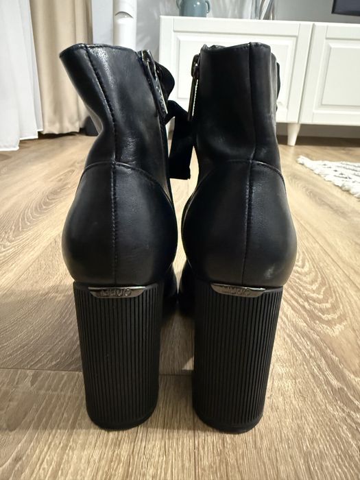 Botine din piele Liu Jo