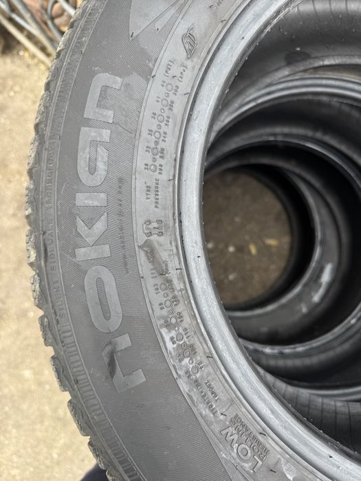 Vand anvelope iarna  215 60 16