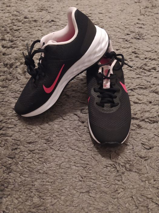 Nike Venture Runner, Air Max,..