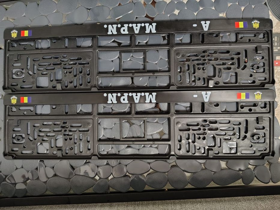 Suporturi pentru numere auto personalizate MAPN noi