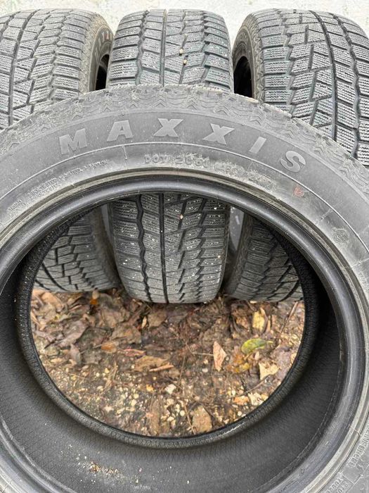 Гуми MAXXIS 215/55/R17 4 броя