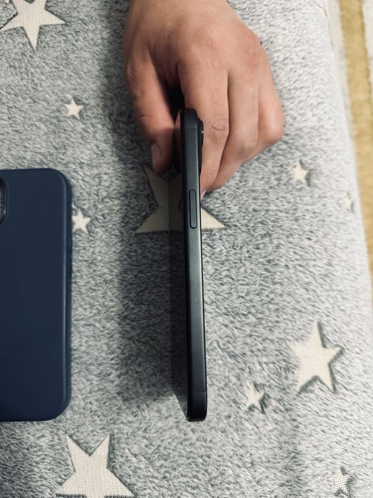 Iphone 15 с гарантией на год