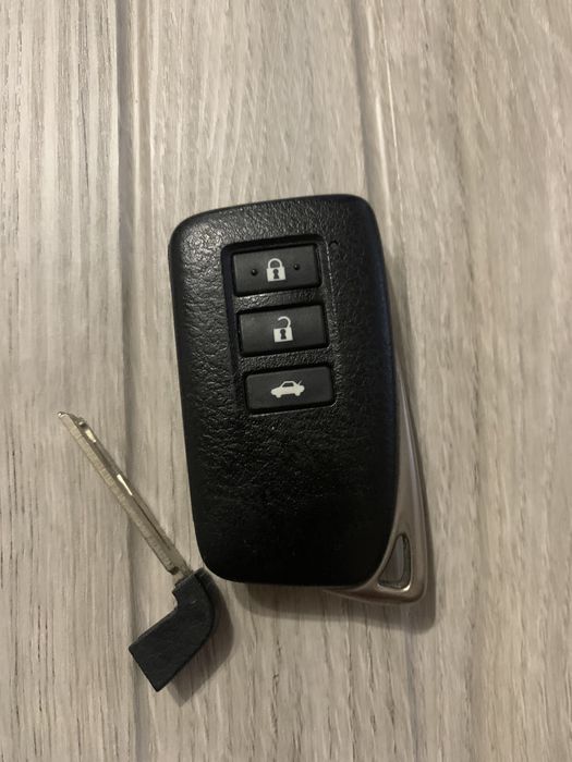 Ключ Lexus Mercedes Benz 210