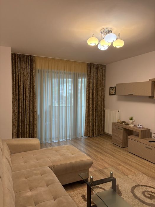Inchiriez Apartament 3 Camere Bloc VSC