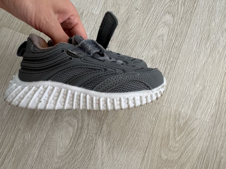 Детские сланцы и кросовки