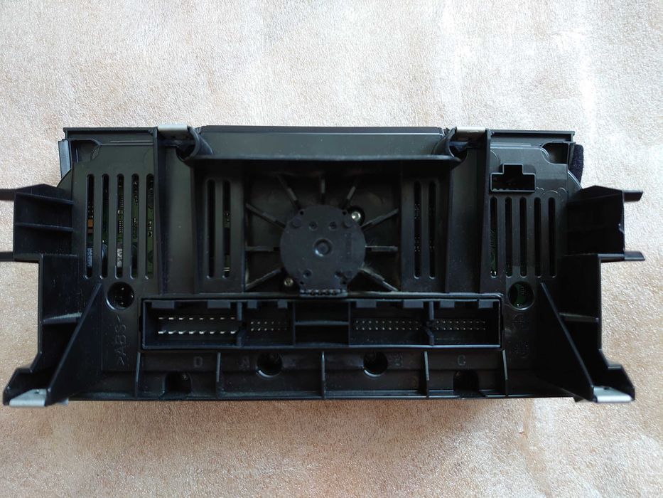 Продаване на авточаст