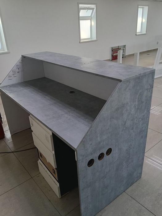 Продам ресепшн недорого