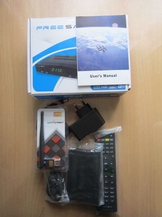 Тюнер спутниковый  FREESAT F7 HD.