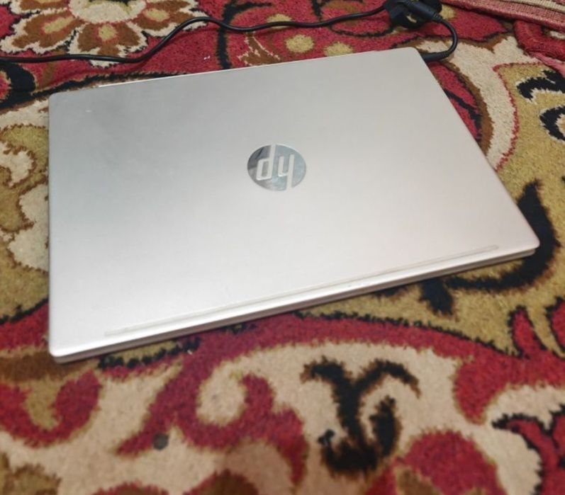 Ультрабук Но Core i3-8145