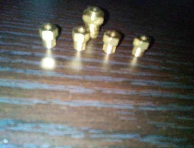 Vând set diuze ARAGAZ, pentru gaz de butelie și racord de furtun