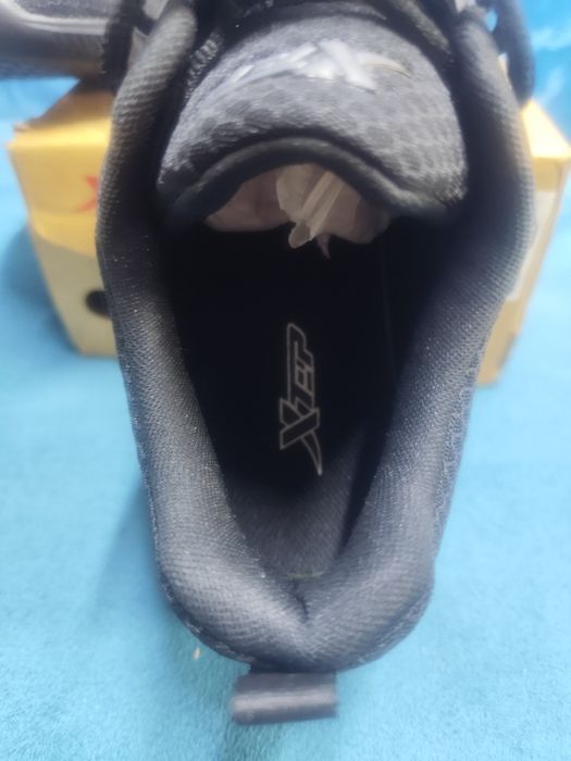 Продам кроссовки x-tep оригинал