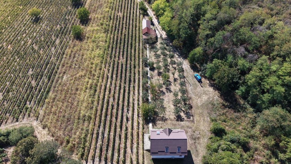 Casă de vânzare LA Drăgășani