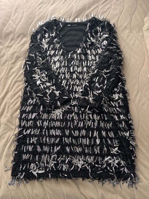 Zara - рокля с пайети