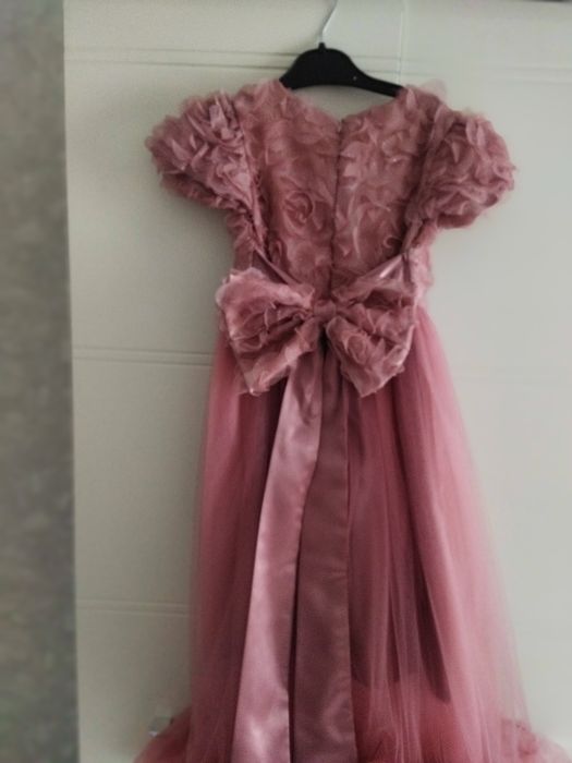 Продам платье вечернее 46 размер