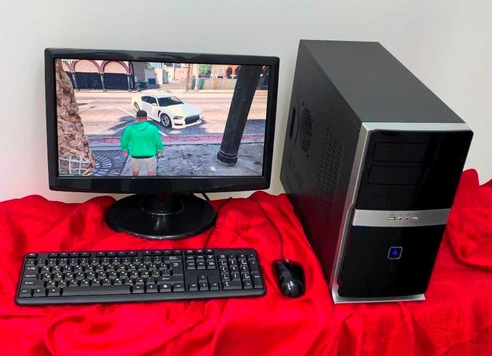 Продам Компьютер ( куча игр, Windows 10 )