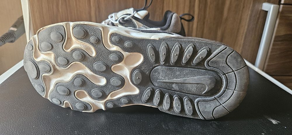 Страхотни детски маратонки: Nike (№ 30) и Adidas Spider-Man (№ 24)