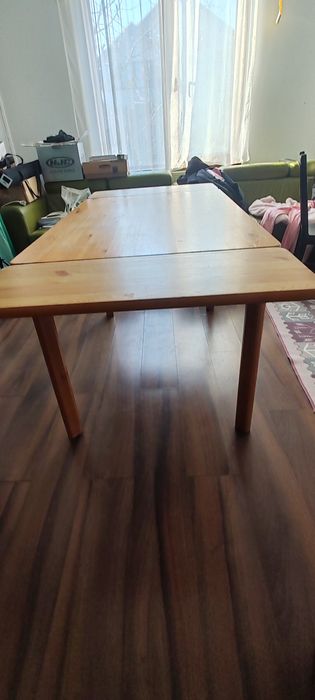 Vând masă pliabilă, lungime desfăcută 1.80