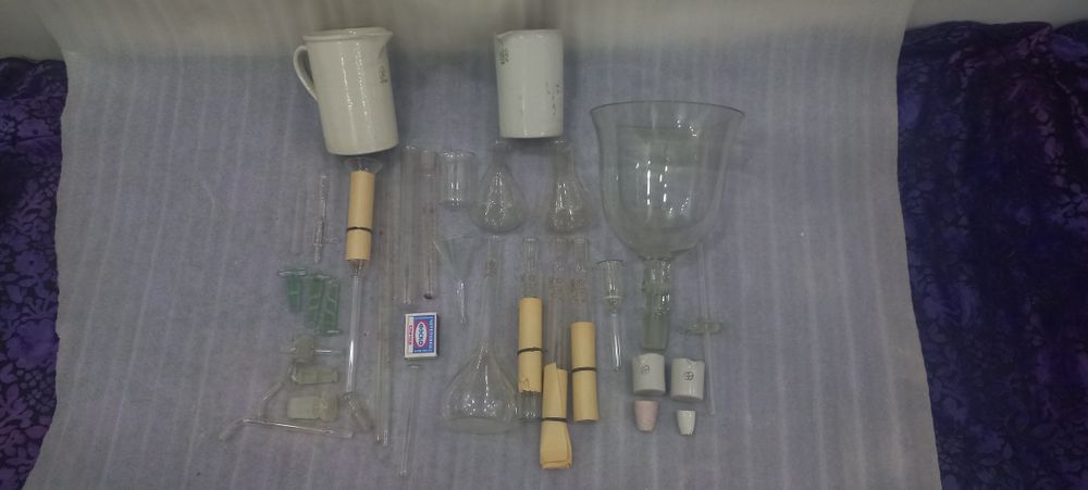 Колбы,стаканы,мерки