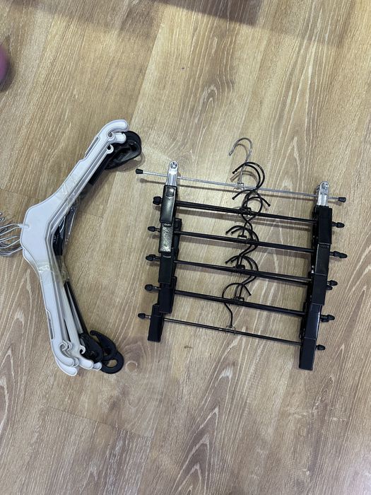 Вешалки для одежды