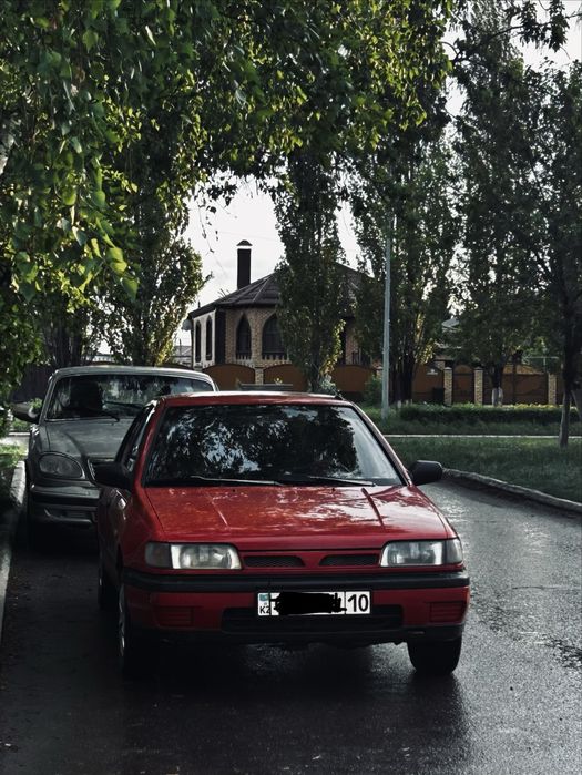 Nissan sunny n14