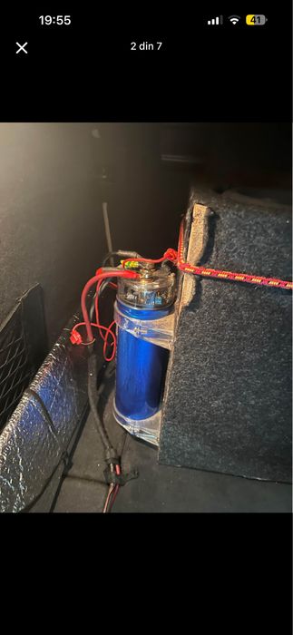 Vand subwoofer auto