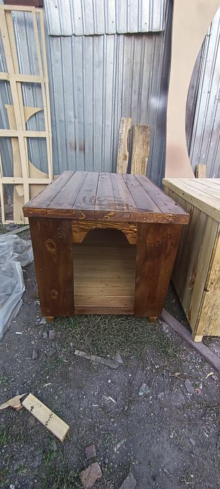 Будки для собак из натурального дерева