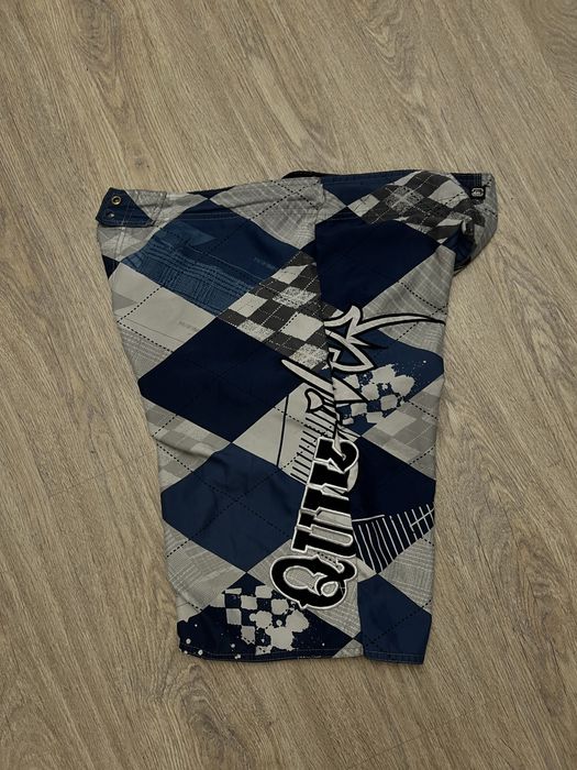 Шорты Quiksilver