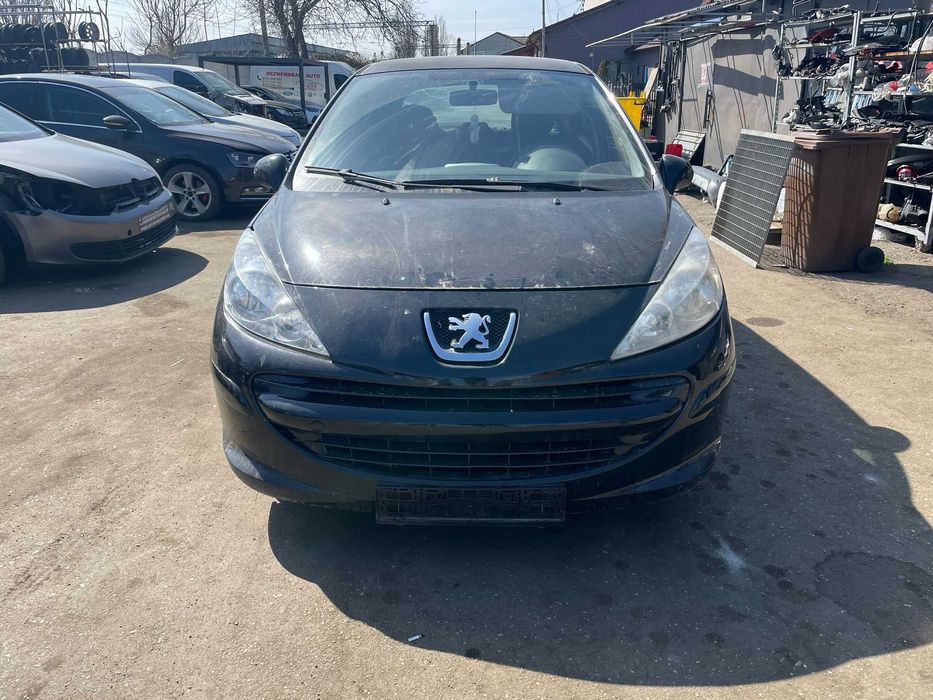 Dezmembrez Peugeot 207 1.4 B an 2008 cod motor 8FS