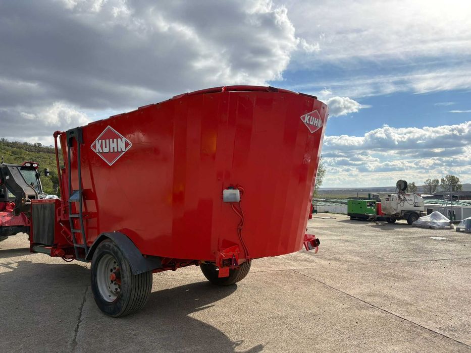 Remorca furajare Kuhn Profile 1480