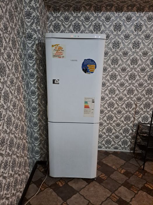 Холодильник продается