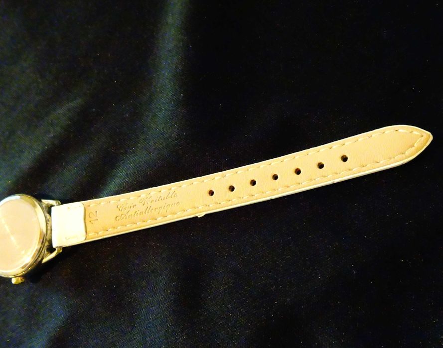 Ръчен часовник Loreal,перфектен.