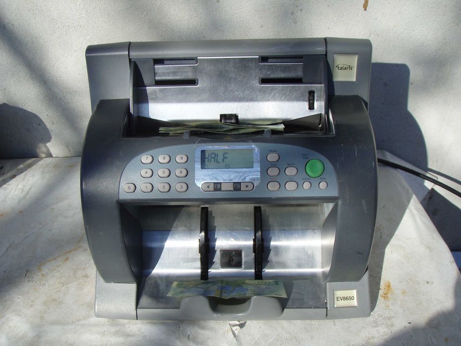 Masina de inumarat banii Talaris EV8650, mici probleme