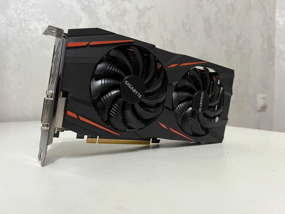 Видеокарта AMD RX 580 от GIGABYTE