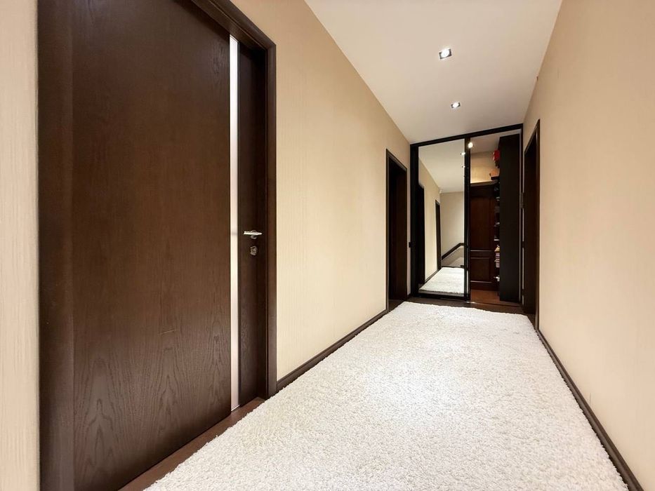 Продается 4 комнатная квартира ремонт ЦУМ, Ц-7, Пос-во Кореи