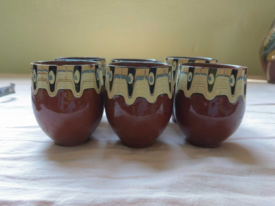 чаши, кани и чинии