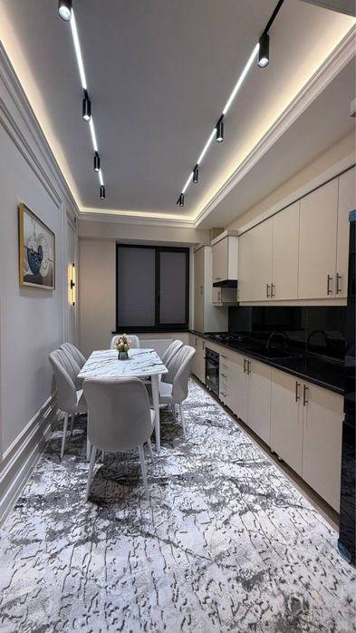 Продается 3 ком. Квартира по ул. Рудаки ор. Техногазоил площадь 83