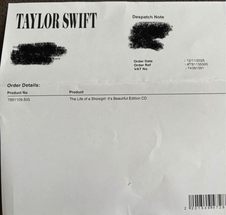 Taylor Swift - The Life Of A Showgirl Signed CD Semnat