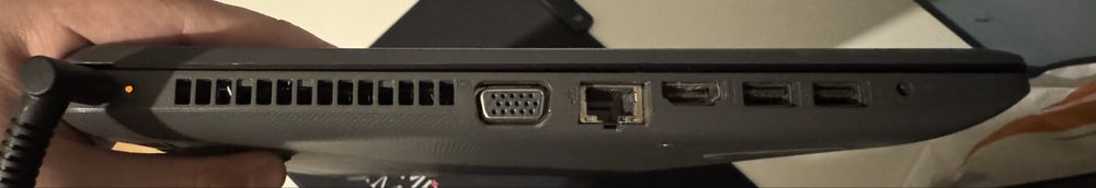 Лаптоп HP 250 G6, i3 7020U, Radeon R5 M330, 12 GB DDR4 RAM